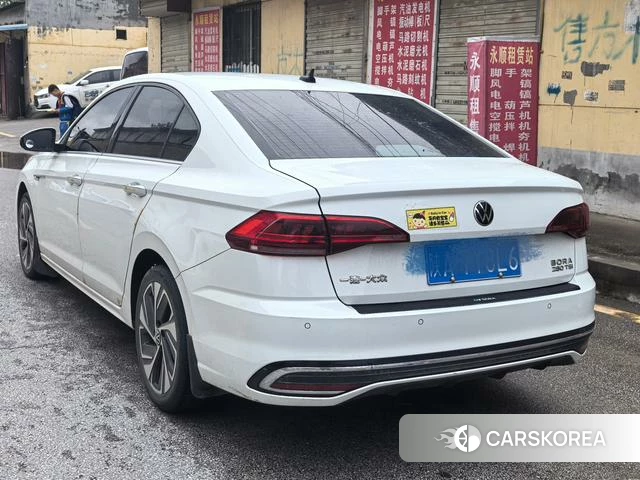 Volkswagen Bora 2022 Белый из Китая