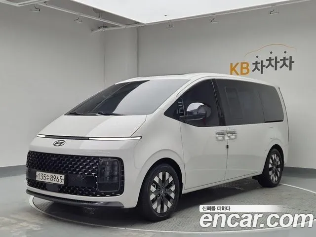 Hyundai Staria 2023 Белый из Кореи