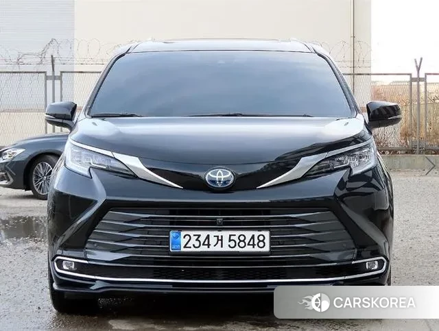 Toyota Sienna 4th Generation 2023 Черный из Кореи