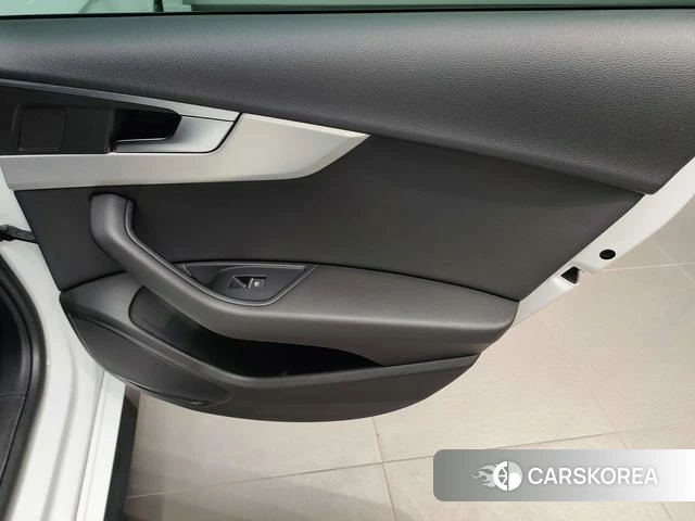 Audi A5 2020 Белый из Китая