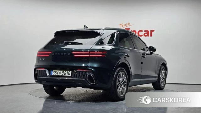 Genesis GV70 2022 Темно-зеленый из Кореи