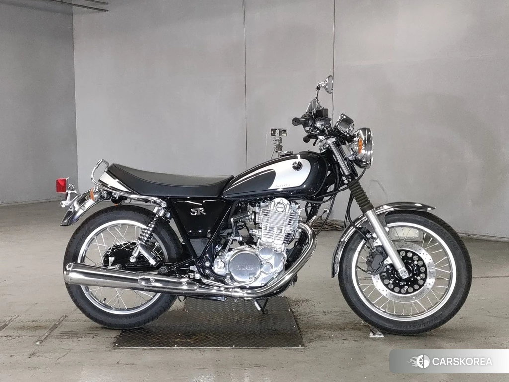 Проданный Yamaha SR 400 2021 из Японии