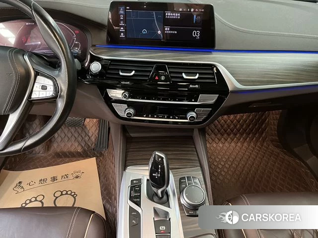 BMW 5 series PHEV 2021 Черный из Китая