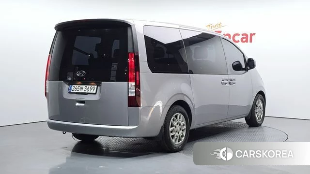 Hyundai Staria 2024 Серебряный из Кореи