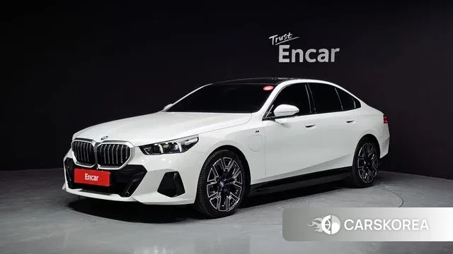 BMW 5 Series (G60) 2025 Белый из Кореи