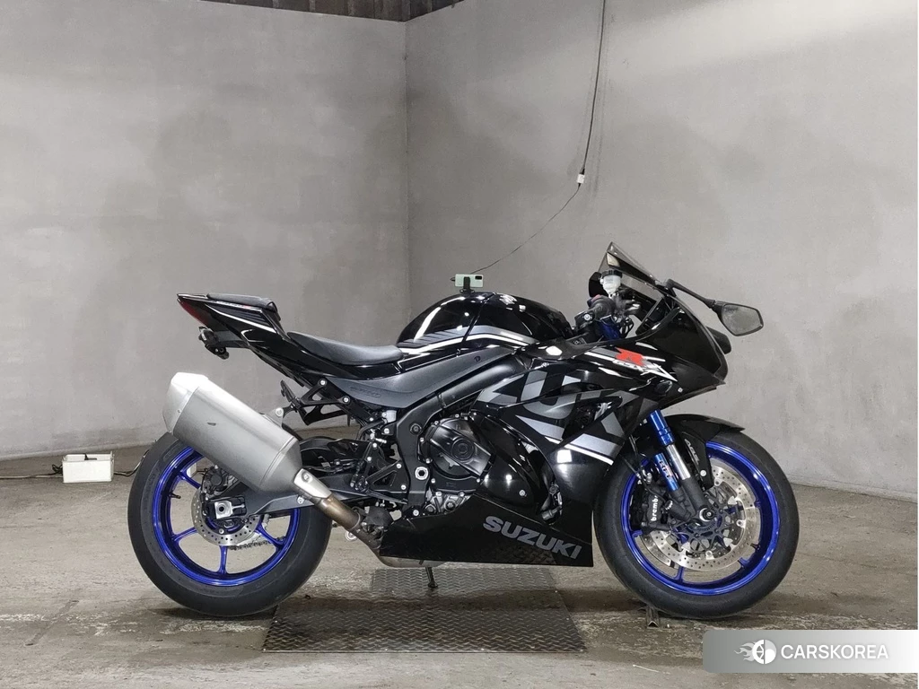 Проданный Suzuki GSX-R1000R 2018 из Японии