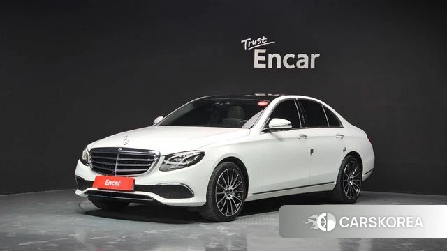 Mercedes-Benz E-Class W213 2018 Белый из Кореи