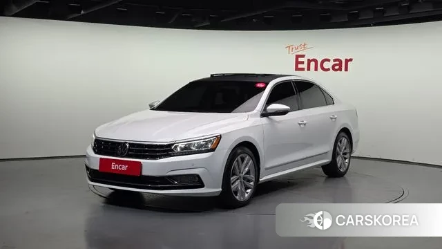 Volkswagen The New Passat 2018 Белый из Кореи