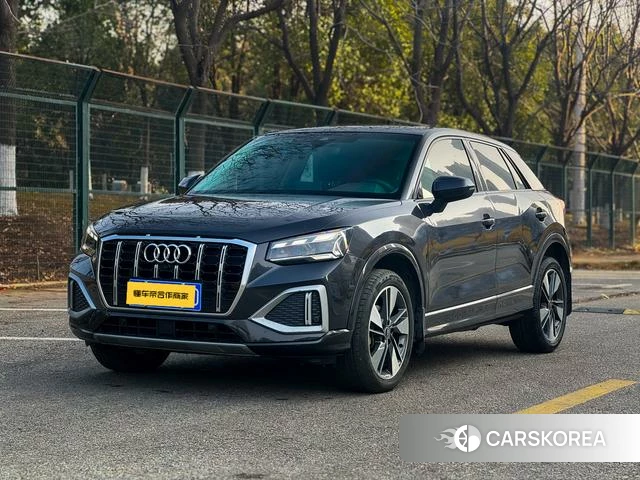 Audi Q2L 2022 Черный из Китая