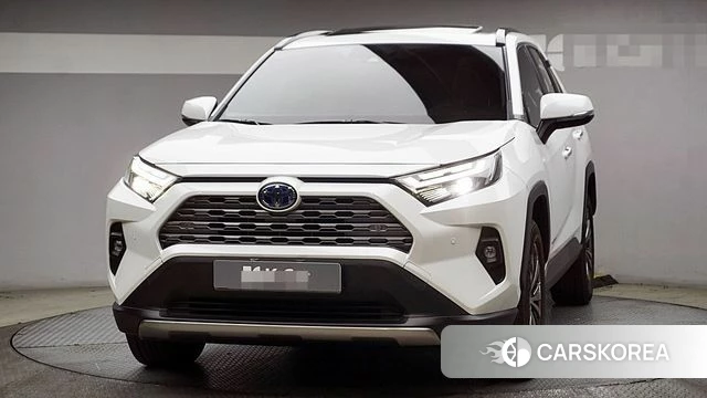 Toyota RAV4 5th Generation 2024 Белый из Кореи