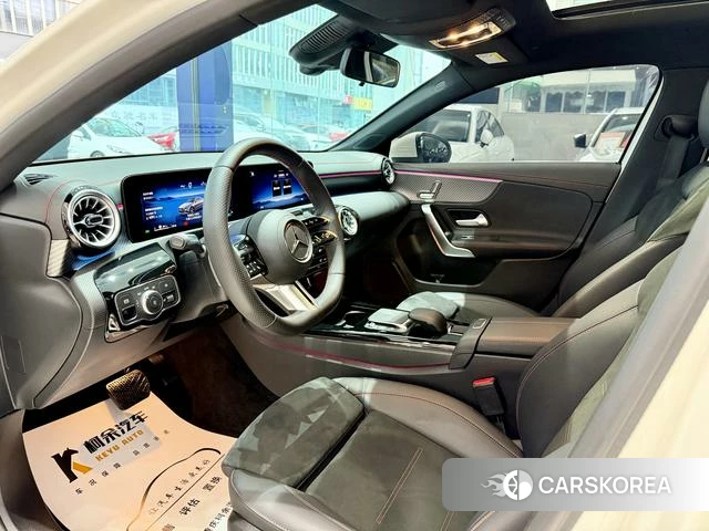 Mercedes-Benz Class A 2023 Белый из Китая