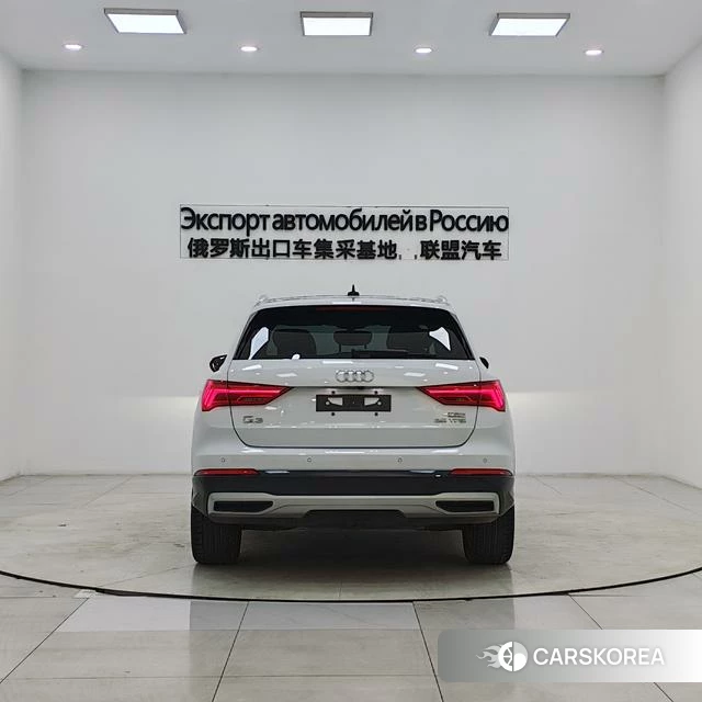 Audi Q3 2022 Белый из Китая