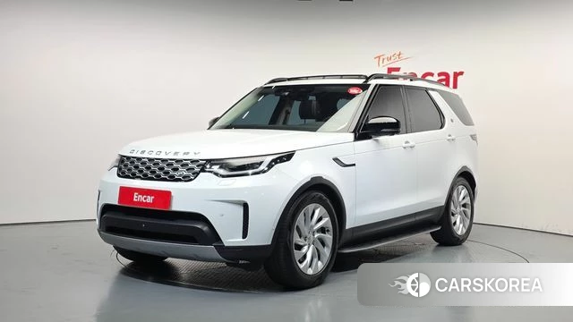 Land Rover Discovery 5 2024 Белый из Кореи