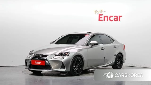Lexus New IS300 2019 Серебристо-серый из Кореи