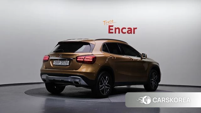 Mercedes-Benz GLA-Class X156 2018 Коричневый из Кореи