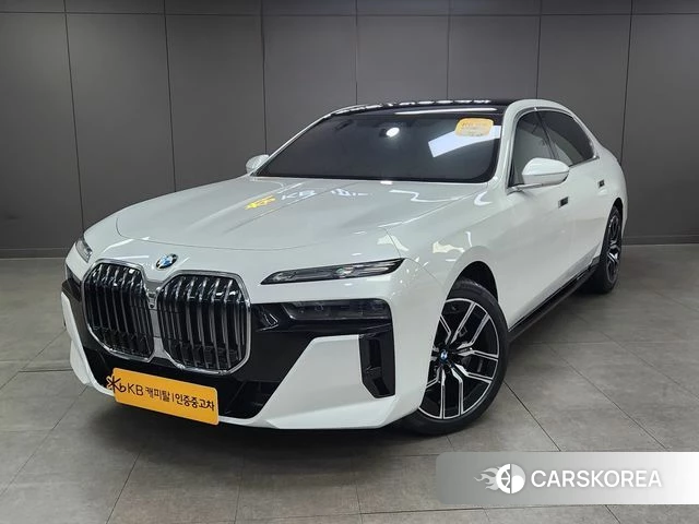 BMW 7 Series (G70) 2026 Белый из Кореи