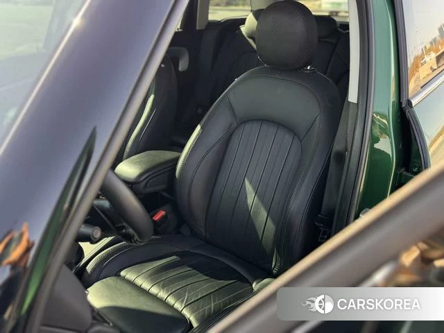 MINI COUNTRYMAN 2020 Зеленый из Китая