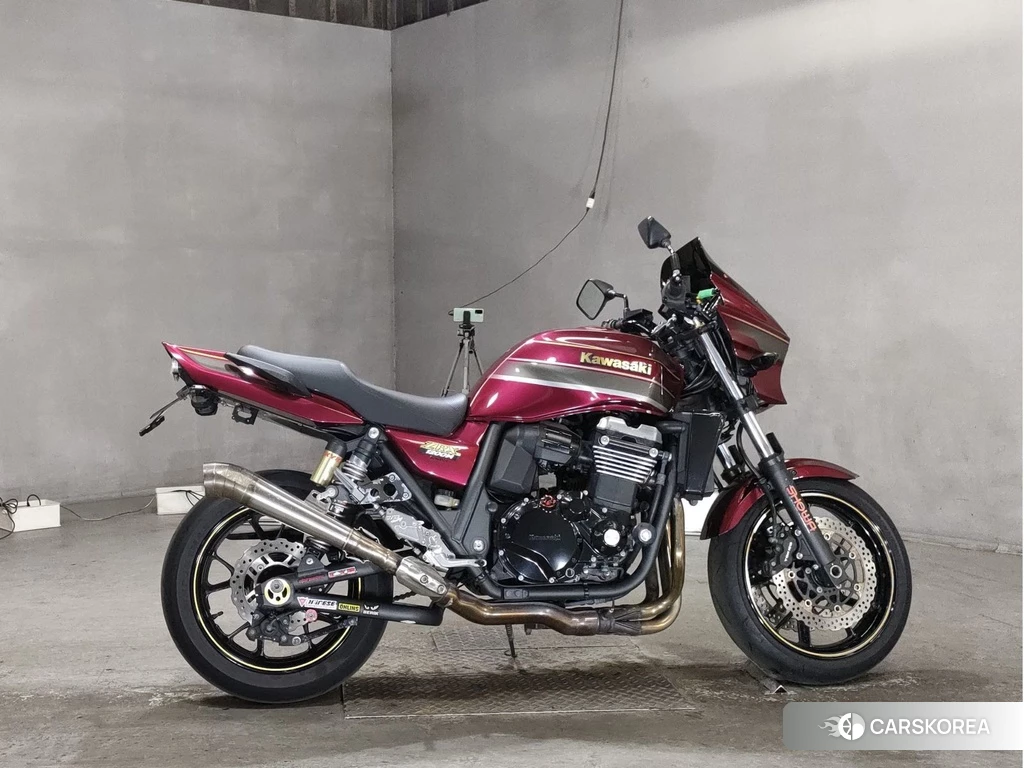 Проданный Kawasaki ZRX 1200 2016 из Японии