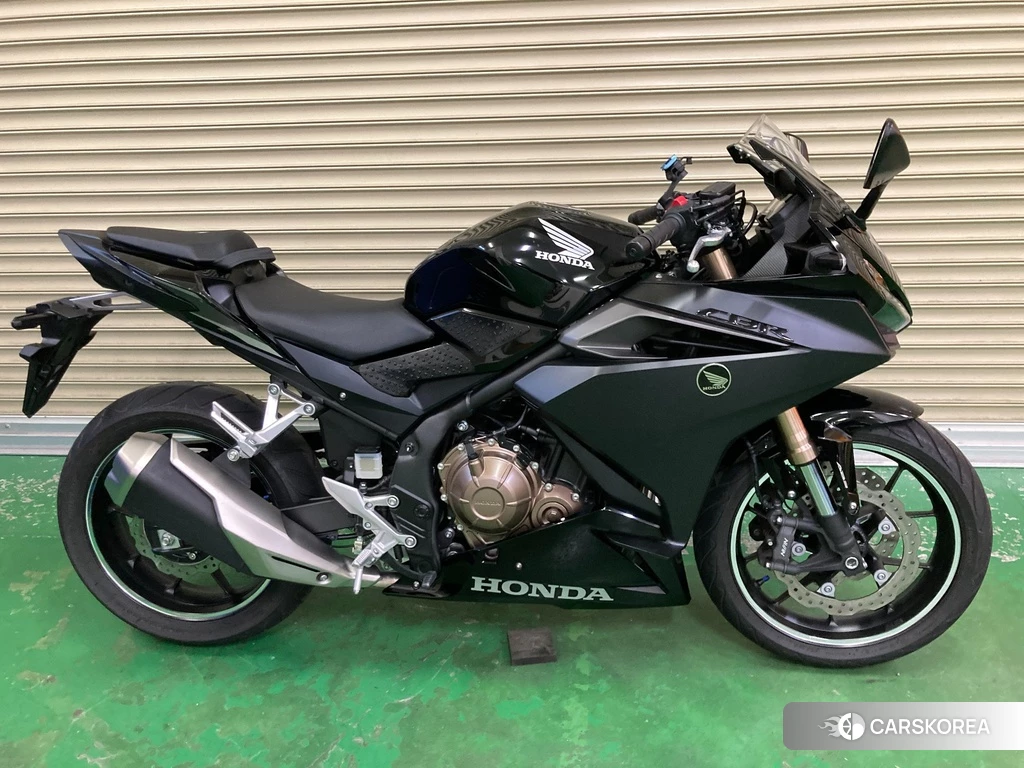Проданный Honda CBR400R ABS 2023 из Японии, фото 2