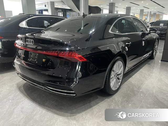Audi A7L 2023 Черный из Китая