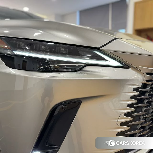 Lexus RX PHEV 2023 Серебристо-серый из Китая