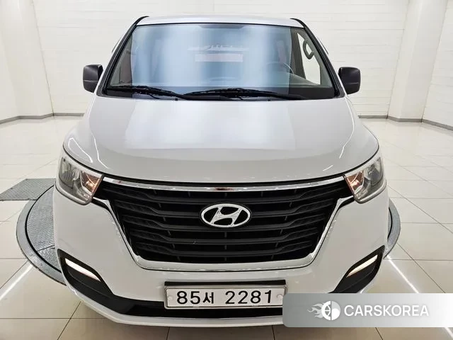 Hyundai The New Grand Starex 2018 Белый из Кореи
