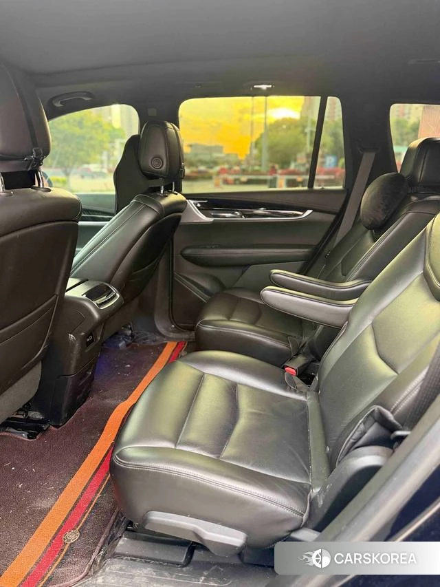 Cadillac XT6 2022 Зеленый из Китая