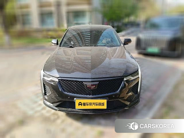 Cadillac CT4 2022 Черный из Китая