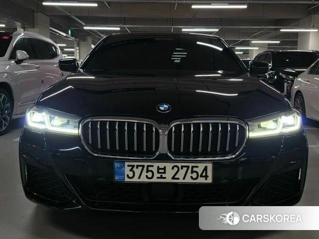 BMW 5 Series (G30) 2021 Черный из Кореи