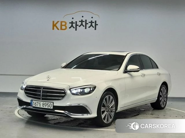 Mercedes-Benz E-Class W213 2023 Белый из Кореи