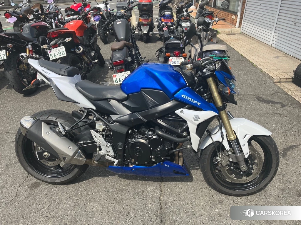 Проданный Suzuki GSR750 ABS 2013 из Японии