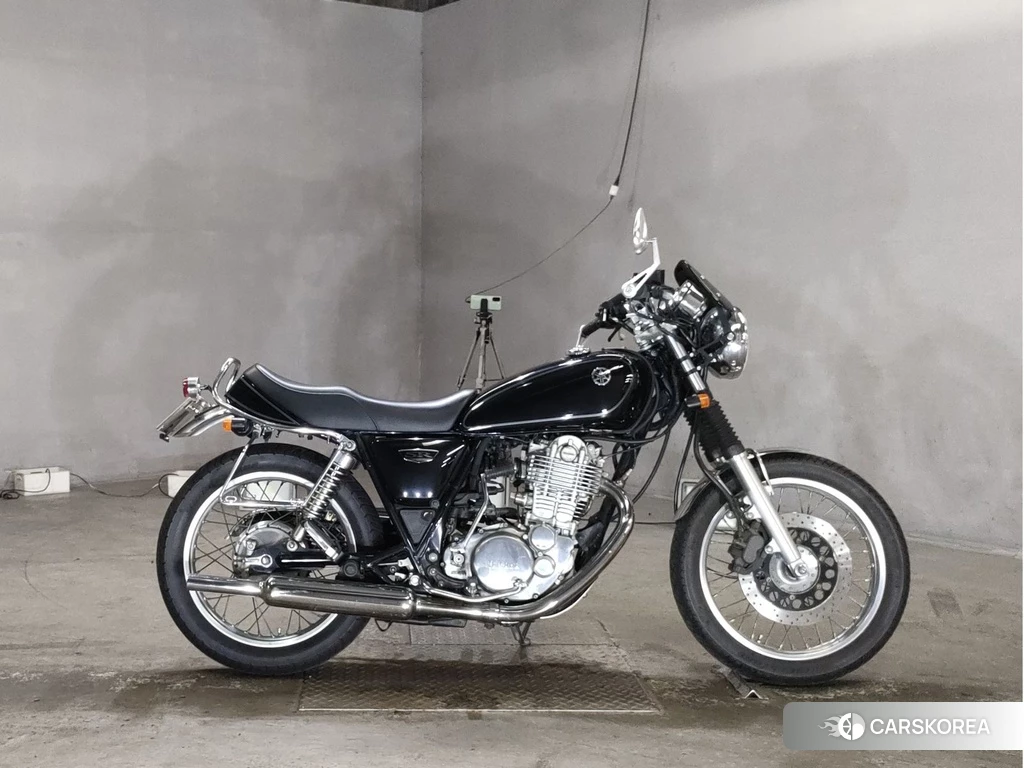 Проданный Yamaha SR 400 2015 из Японии, фото 2