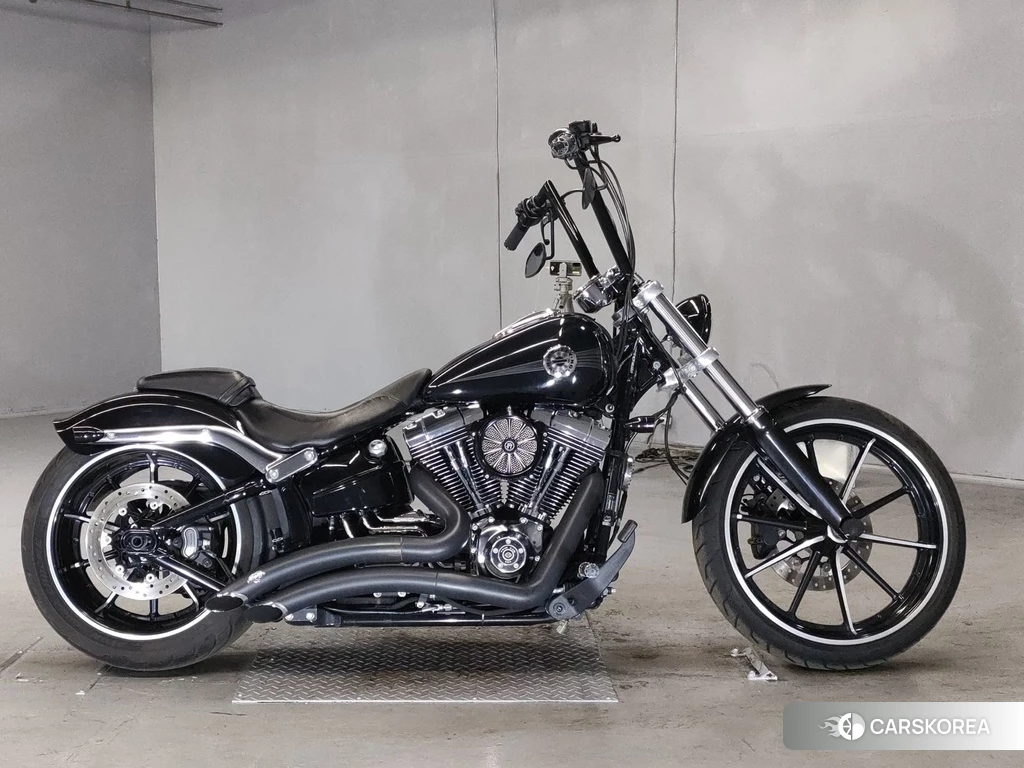 Проданный Harley-Davidson Softail Breakout FXSB 2015 из Японии