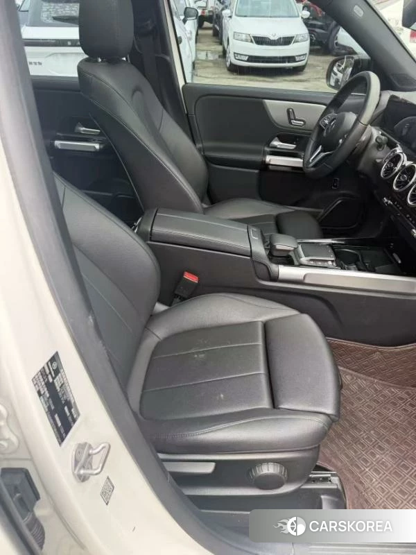 Mercedes-Benz GLB 2021 Белый из Китая