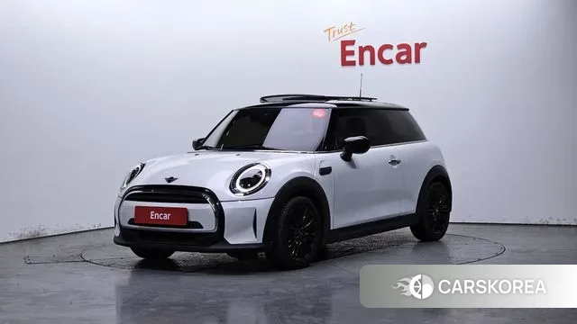 Mini Cooper 2023 Белый из Кореи