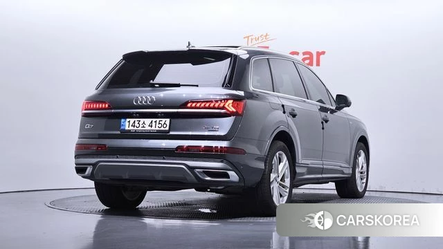 Audi Q7 (4M) 2021 Серый из Кореи