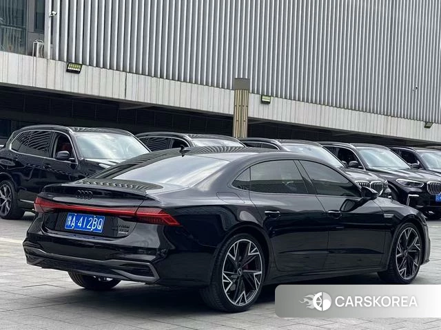 Audi A7L 2024 Черный из Китая