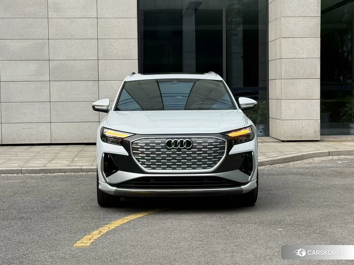 Audi Q4 e-tron 2023 Белый из Китая