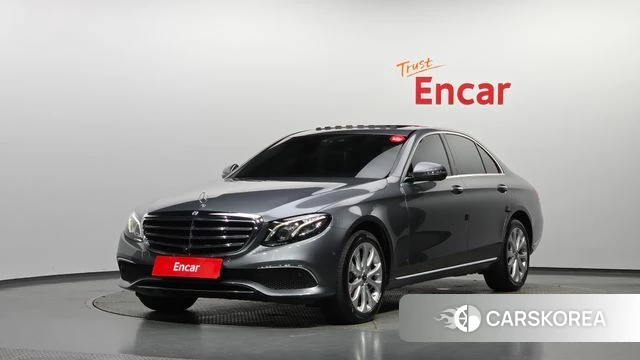 Mercedes-Benz E-Class W213 2018 Серый из Кореи