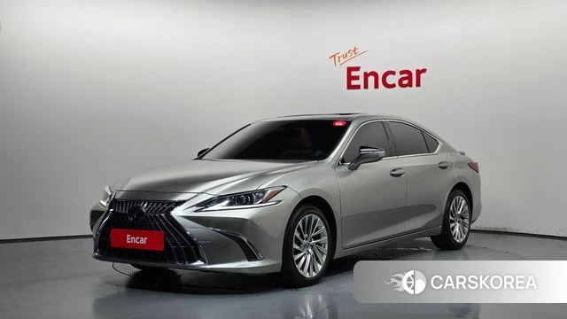 Lexus ES300h 7th generation 2022 Песочный из Кореи