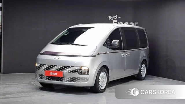 Hyundai Staria 2021 Серебряный из Кореи