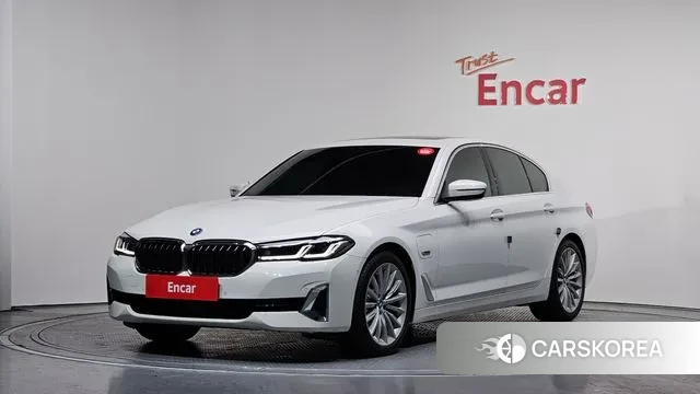 BMW 5 Series (G30) 2022 Белый из Кореи