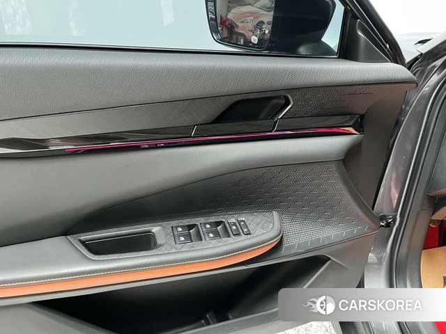 Chang'an UNI-V 2022 Темно-серый из Китая