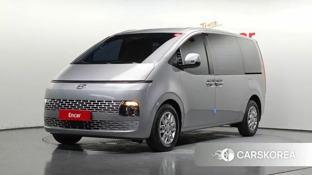 Hyundai Staria 2023 Серебряный из Кореи
