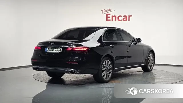 Mercedes-Benz E-Class W213 2023 Черный из Кореи