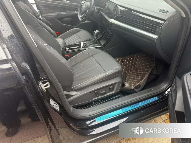 Volkswagen Passat 2024 Черный из Китая