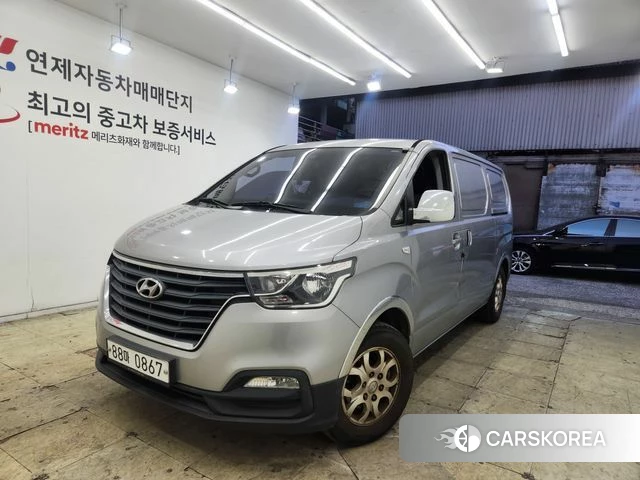 Hyundai The New Grand Starex 2018 Серебряный двухцветный из Кореи