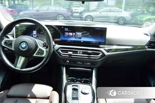 BMW i3 2023 Белый из Китая