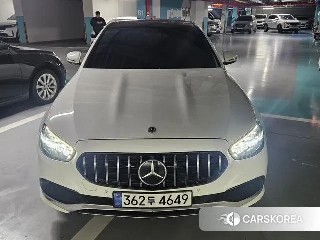 Mercedes-Benz E-Class W213 2021 Белый из Кореи