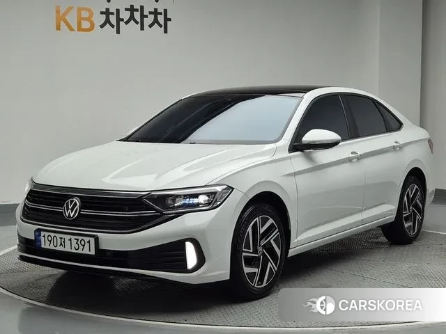 Volkswagen 7th Generation of Jetta 2023 Белый из Кореи